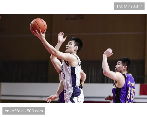 年轻控卫因出色的防守表现获得球队提供的续约合同